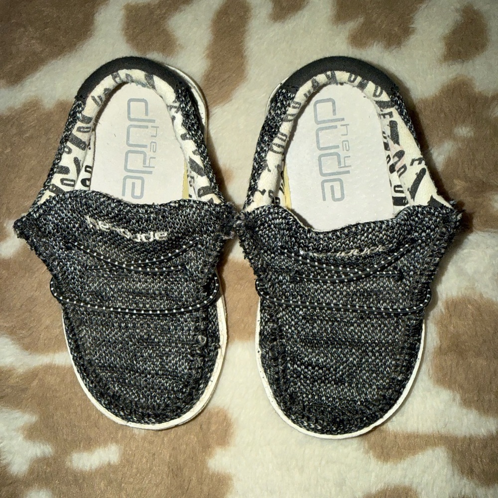 Hey Dude Wally Toddler Sox Skater| Charcoal/Black KnitI Size 7